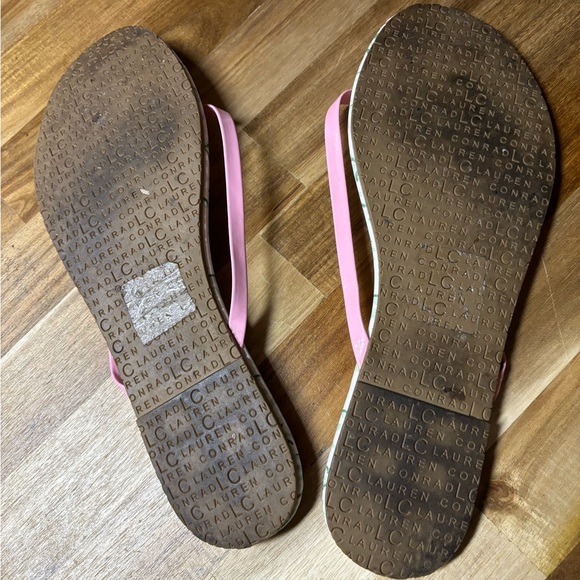 LC Lauren Conrad White and Pink Palm Tree Flip Flops - Picture 12 of 12